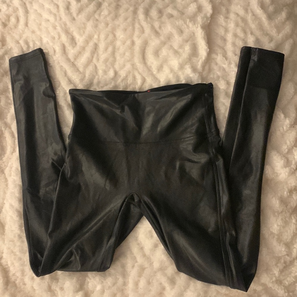 Spanx black faux leather leggings M